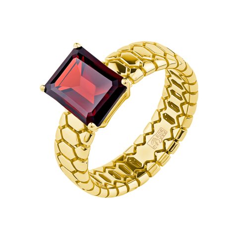 Кольцо из жёлтого золота 585 с гранатом, ср. вес 3,98г